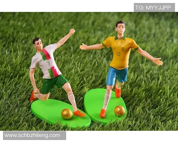 足球明星手办粘土艺术作品展示精美细节与创作过程揭秘