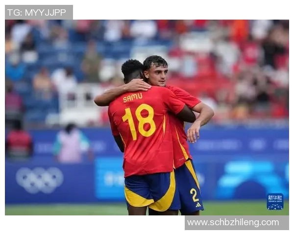 足球明星抱胳膊的精彩瞬间展现他们独特魅力与个性风采的图片合集 足球明星抱胳膊的精彩瞬间展现他们独特魅力与个性风采的图片合集