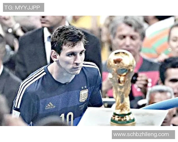 足球明星意外遭遇困境背后的故事与人生启示