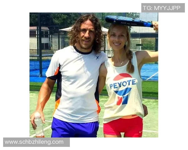 足球场上的爱情故事每位足球明星背后的女友揭秘与情感旅程