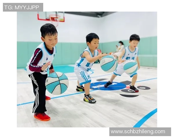 年少轻狂的篮球明星们如何在赛场上书写青春传奇与梦想追逐 年少轻狂的篮球明星们如何在赛场上书写青春传奇与梦想追逐